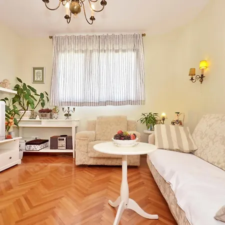Zoran Apartment Split