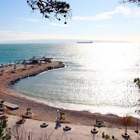 アパート Zoran *