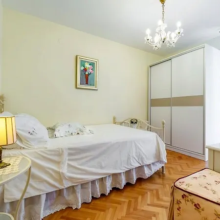 Apartment Zoran *